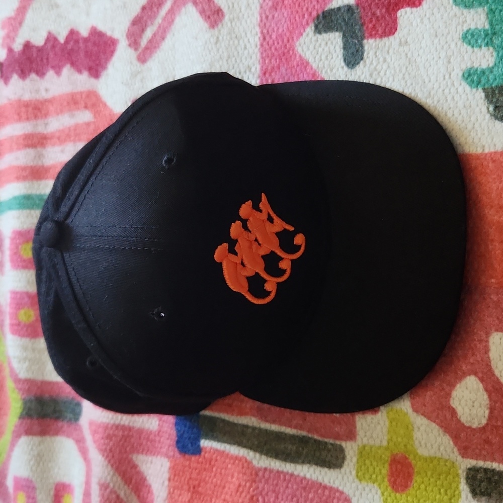 New Era Monkey shoulders Snapback